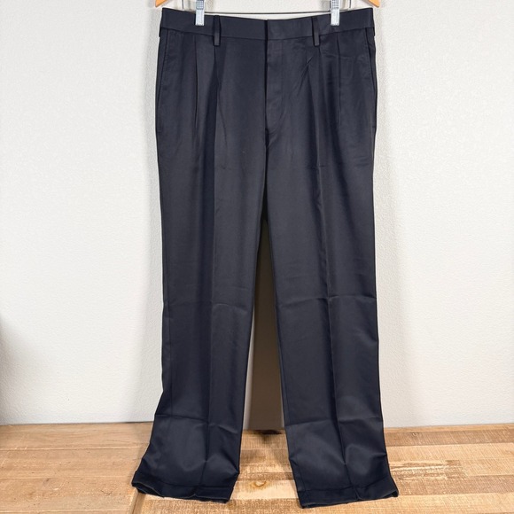 Haggar Other - Haggar Mynx Dress Pants Pleated Classic Fit Mens 34x32 Black Gabardine Cuffed